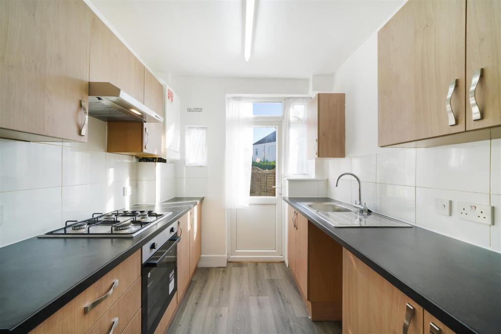 House in Harrow - View 3