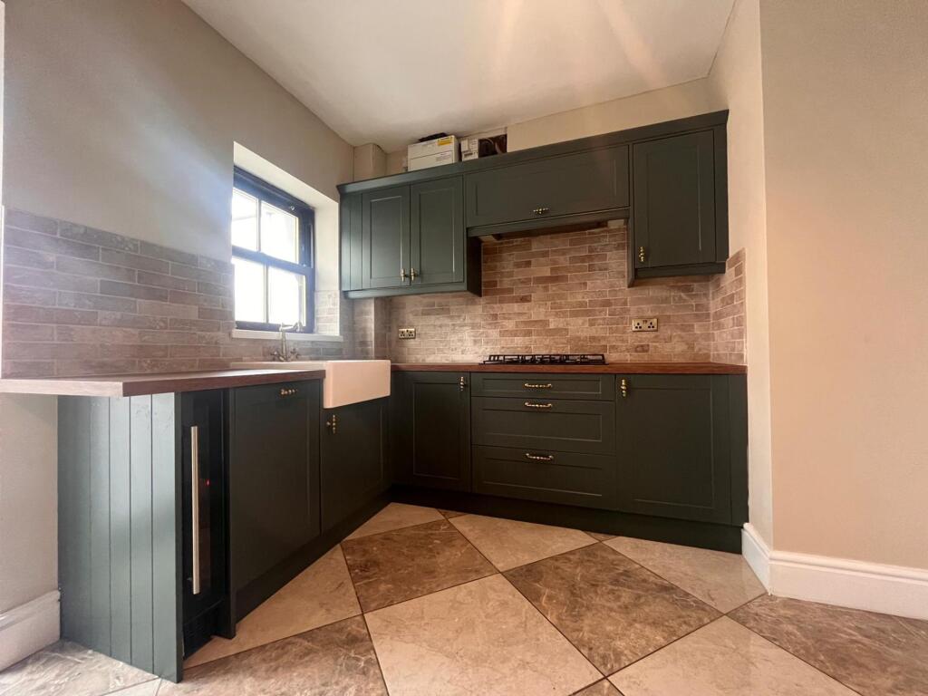 Main image of property: Goldcroft Common, Caerleon, NP18
