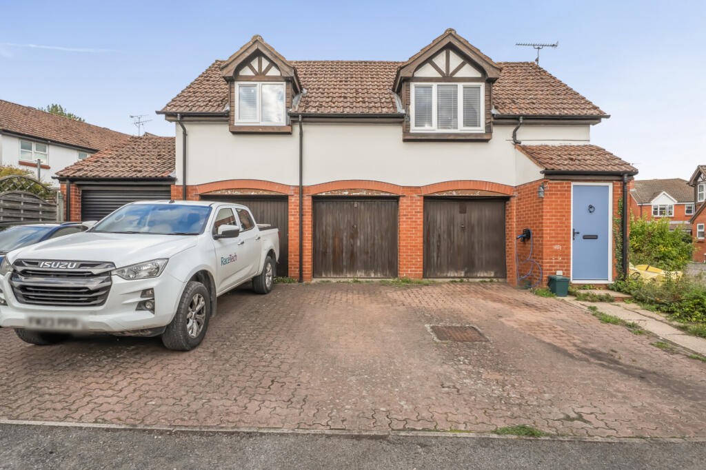 House in Reading - View 2