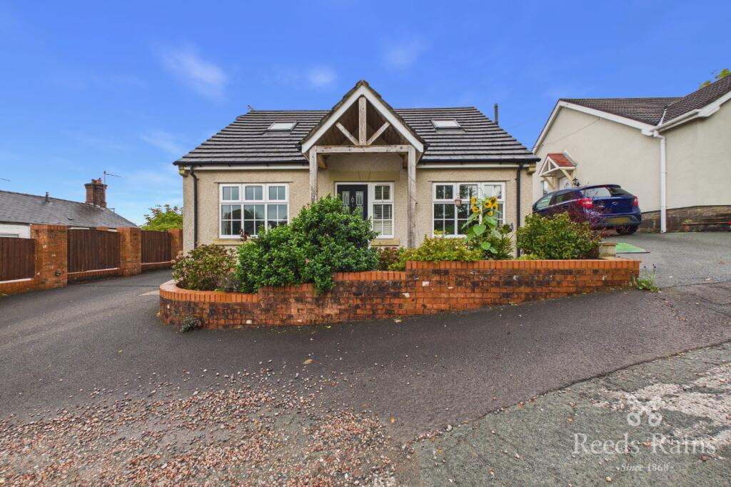 3-bed detached on Bunts Lane, Congleton, Cheshire, CW12, £335,000