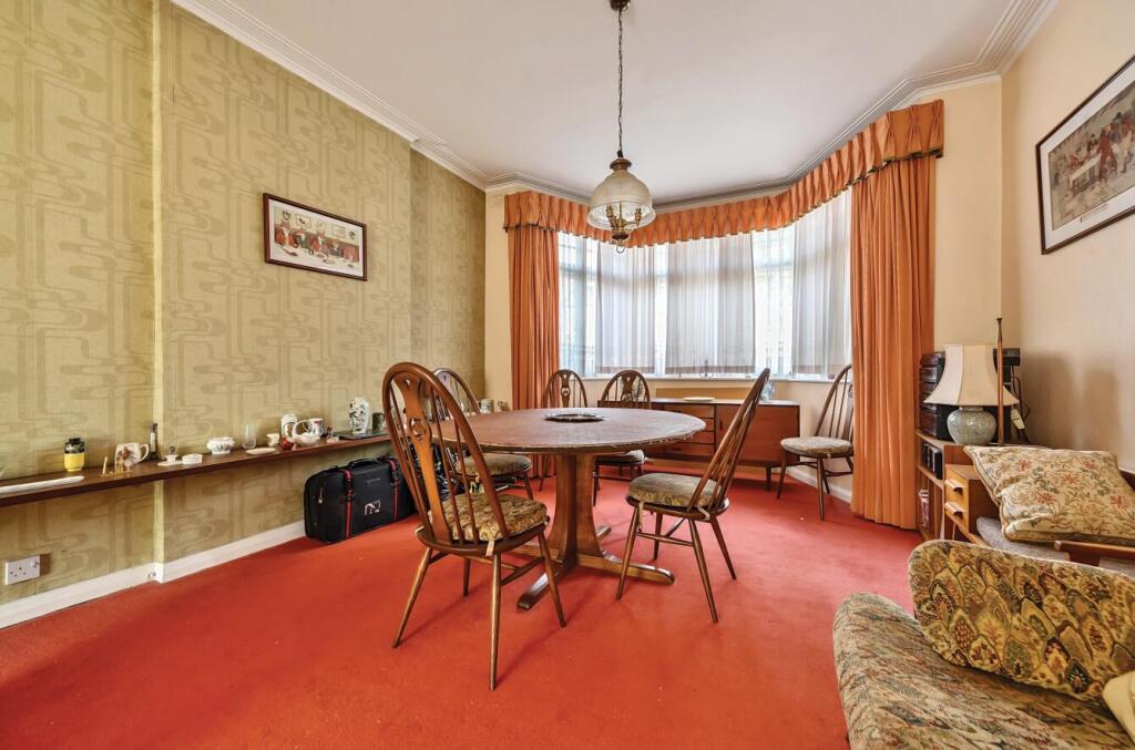 Hamilton Way, West Finchley photo 4