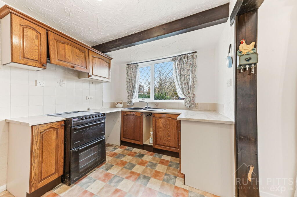 Woodleigh Crescent, Ackworth, WF7 photo 4