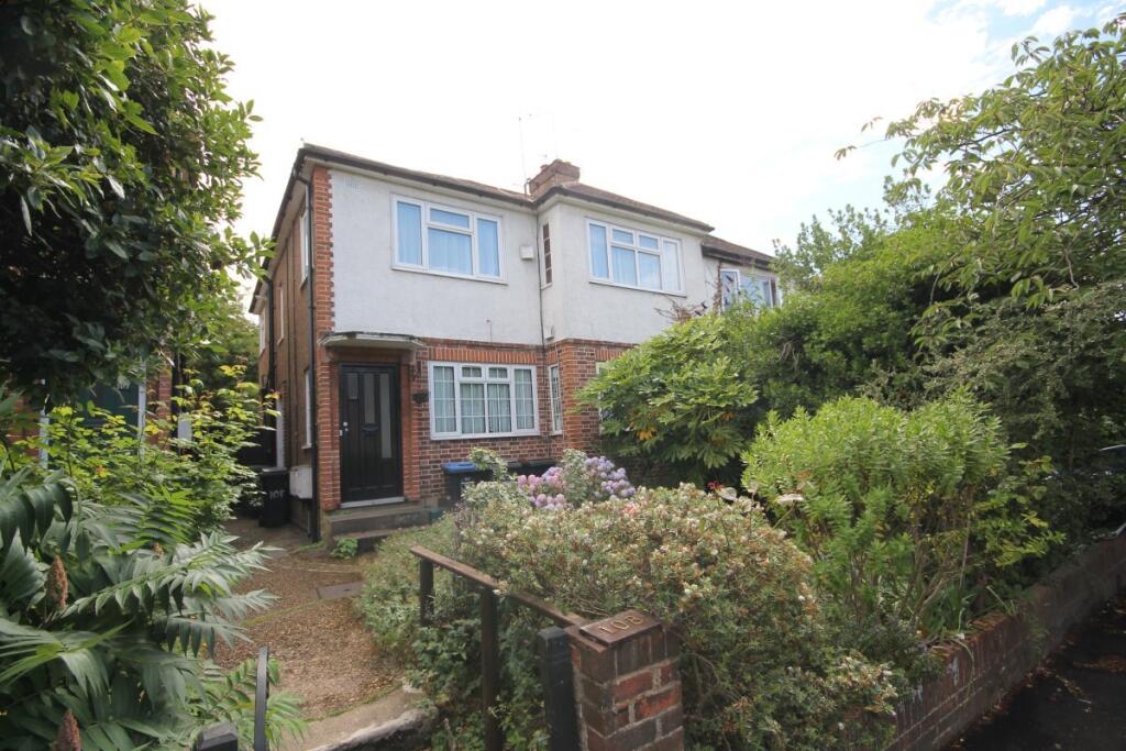 2 bedroom maisonette for rent