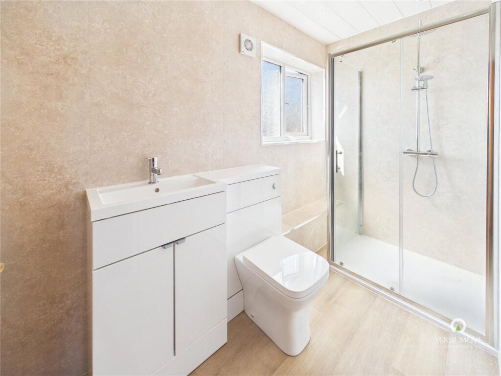 House in Newcastle upon Tyne, Blakelaw, Denton Burn - More