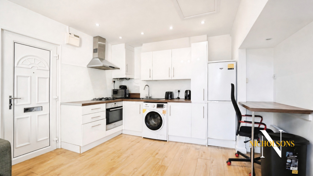 Apartment in Sheffield, South Yorkshire - View 5