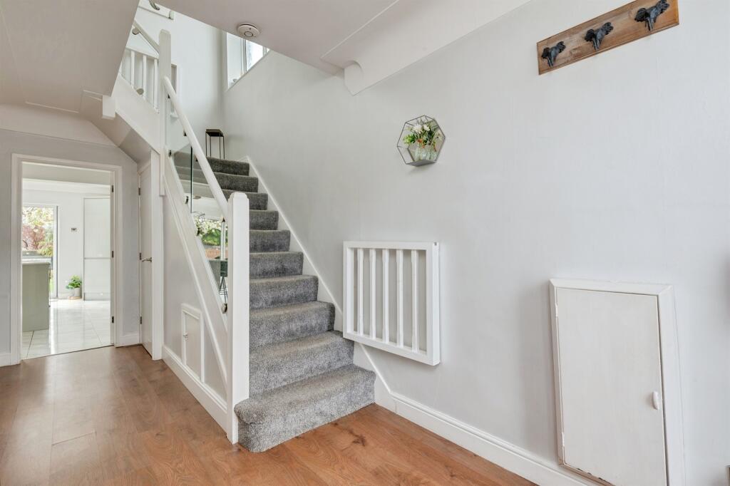 House in Prenton, Liverpool City Region - View 4
