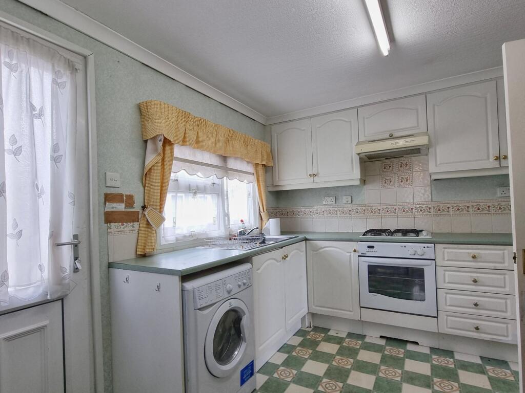 Almond Crescent, Maulden, Bedfordshire, MK45 photo 3