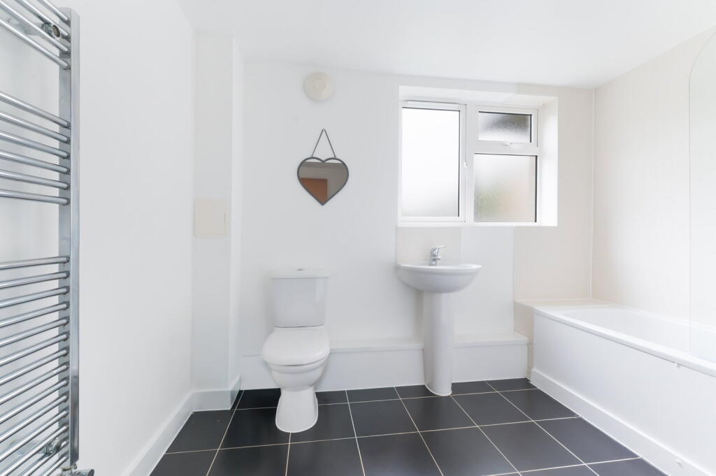 Apartment in London - More