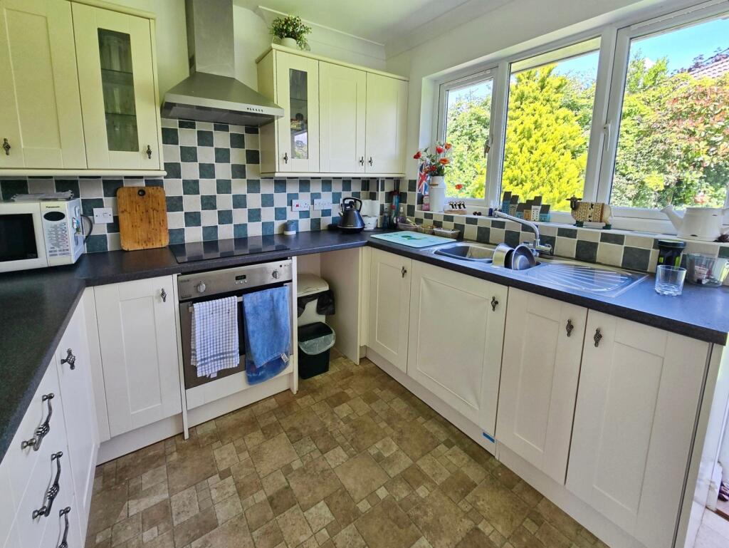 Pippins Close, Brighstone - View 5