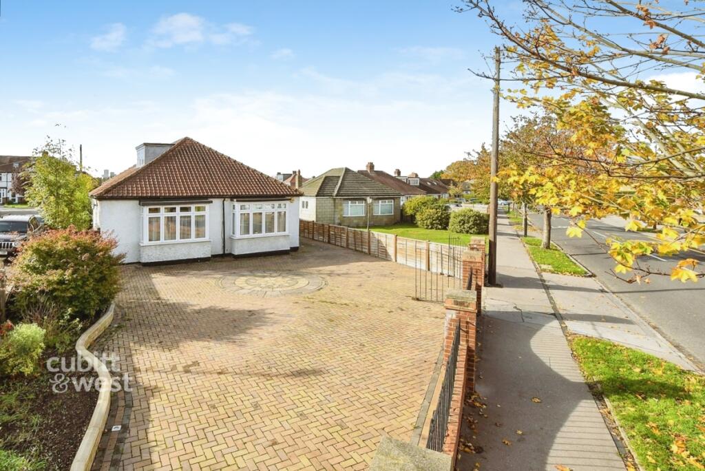 Main image of property: The Glade, Croydon CR0