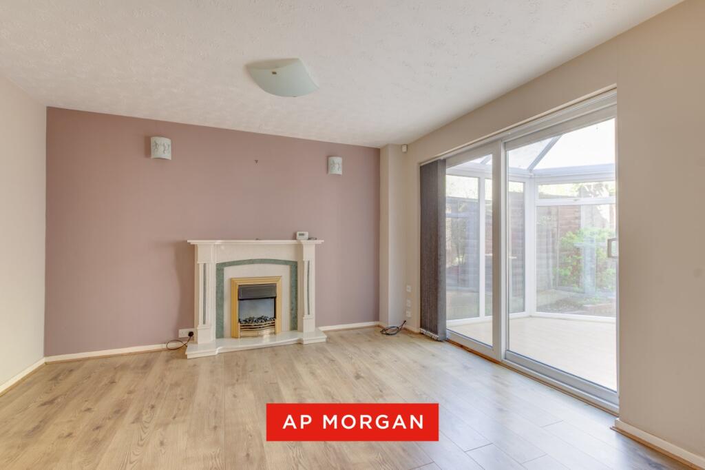 House in Redditch, Walkwood - More