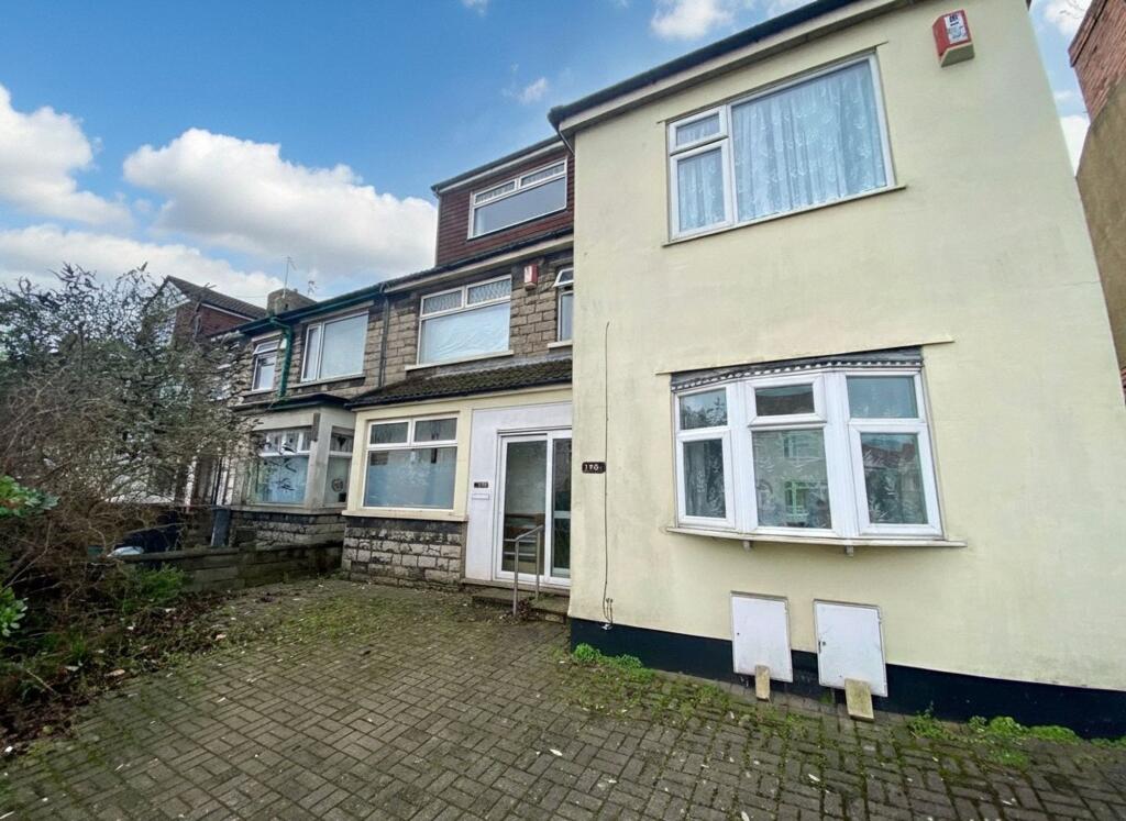 6 bedroom terraced house for rent