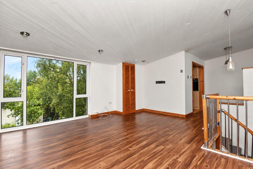 Main image of property: Balloch View, Cumbernauld, G67