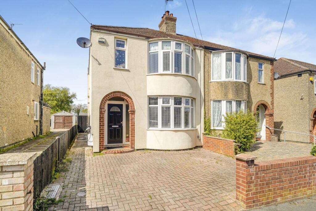 Main image of property: Marina Drive, Wolverton, Milton Keynes, MK12 5DW