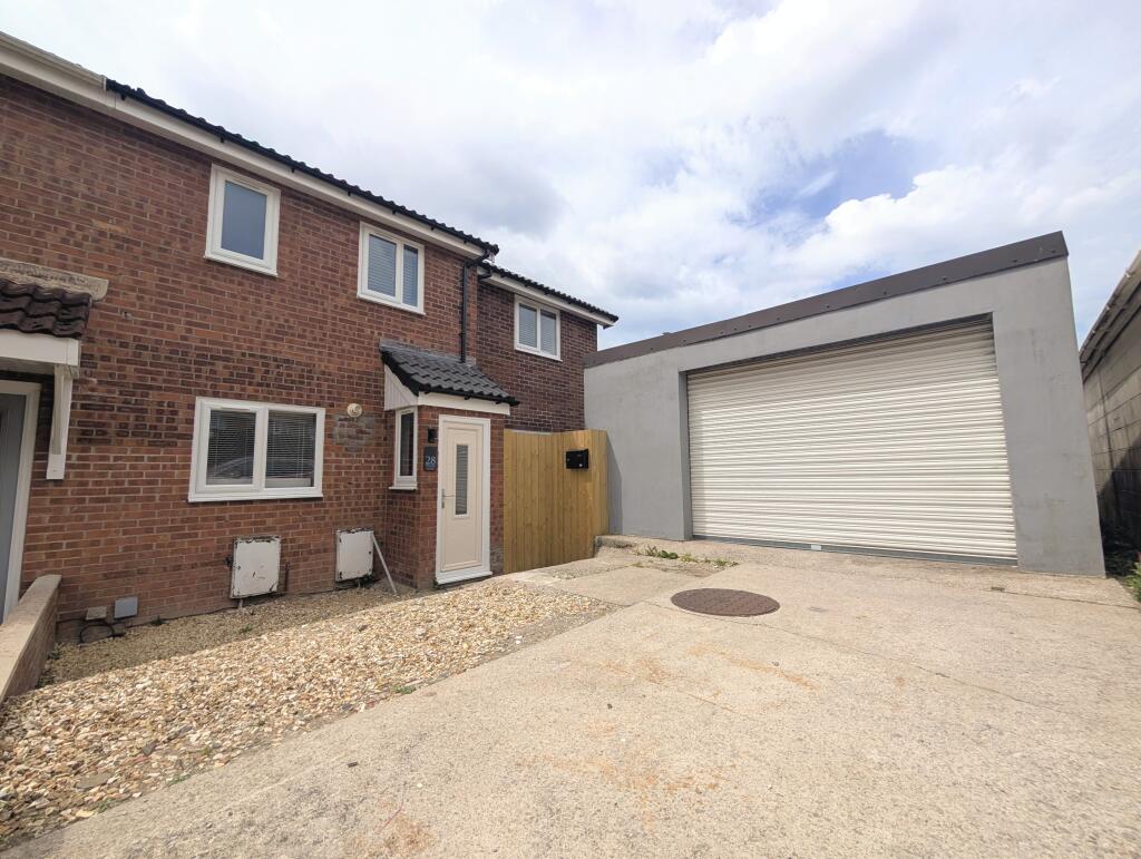 Main image of property: Tylcha Ganol, Tonyrefail, PORTH