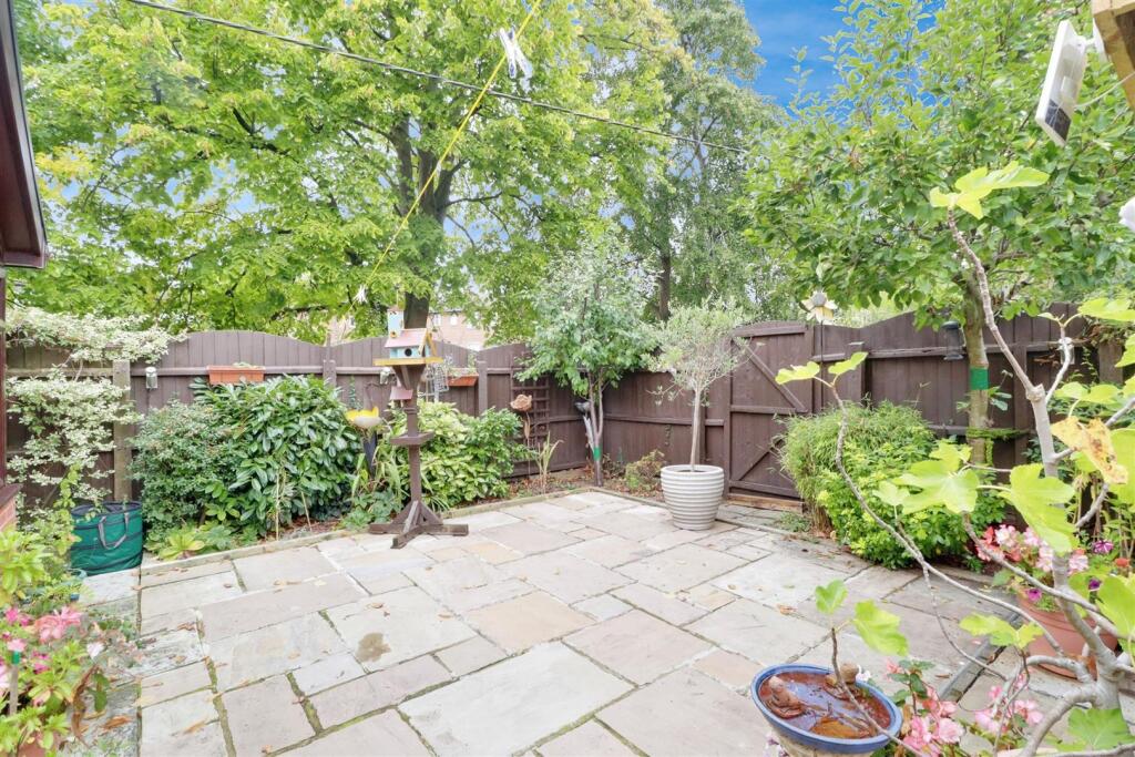 4 bed detached - Mill Bridge Close. Crewe Green image 6