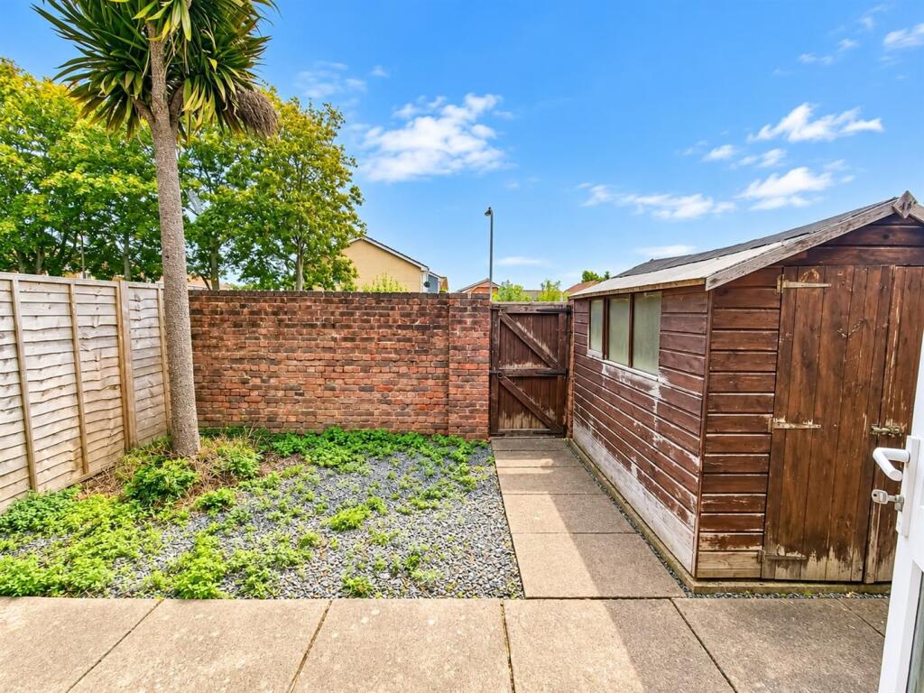 House in Gosport, Hardway - View 4
