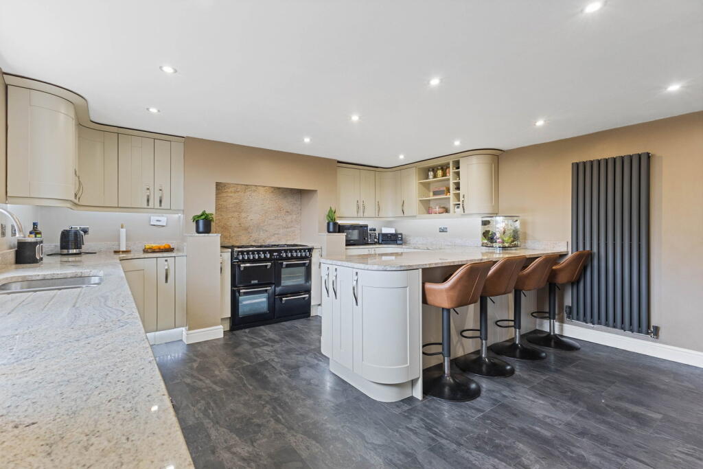 House in Wakefield - View 3
