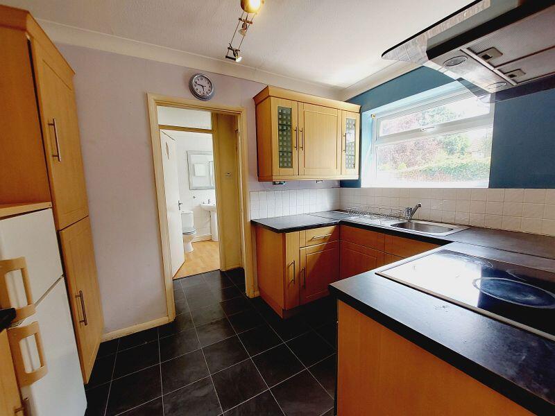 Apartment in Kingston upon Thames - View 5