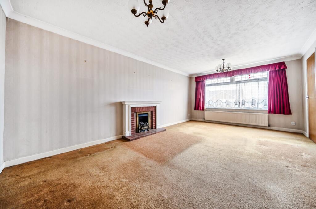 House in Nottingham, Bramcote - View 3