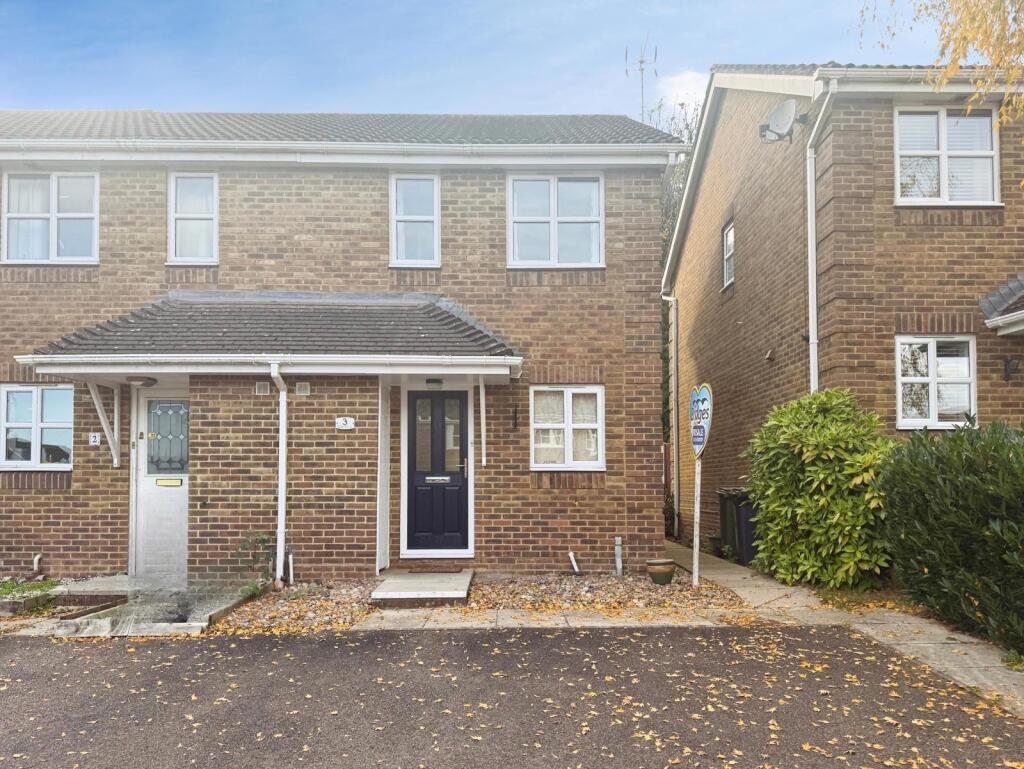 Main image of property: Oak Close, Basingstoke, Hampshire, RG21