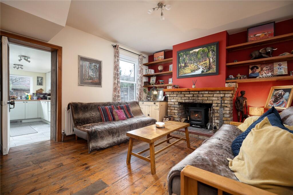 Colham Avenue, West Drayton photo 3