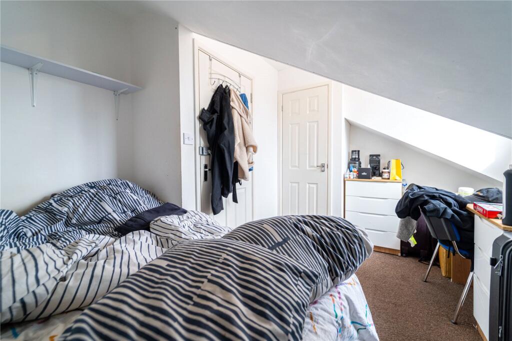 6 bedroom house for rent