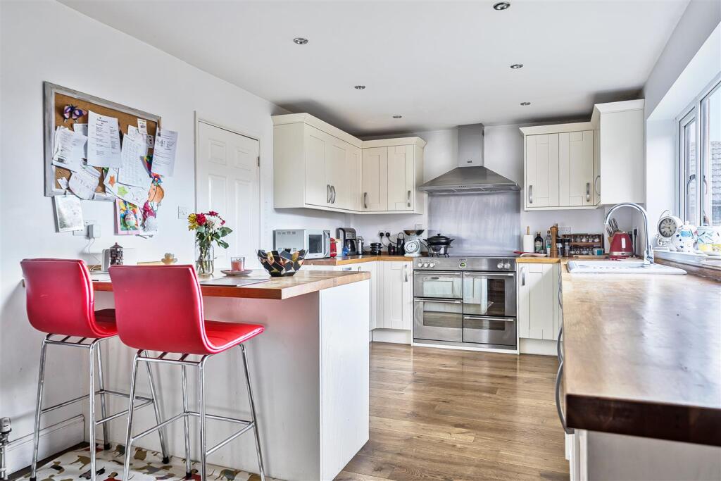 House in Swindon - View 4