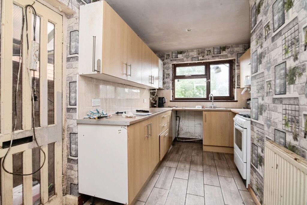 House in Birmingham, West Midlands - More