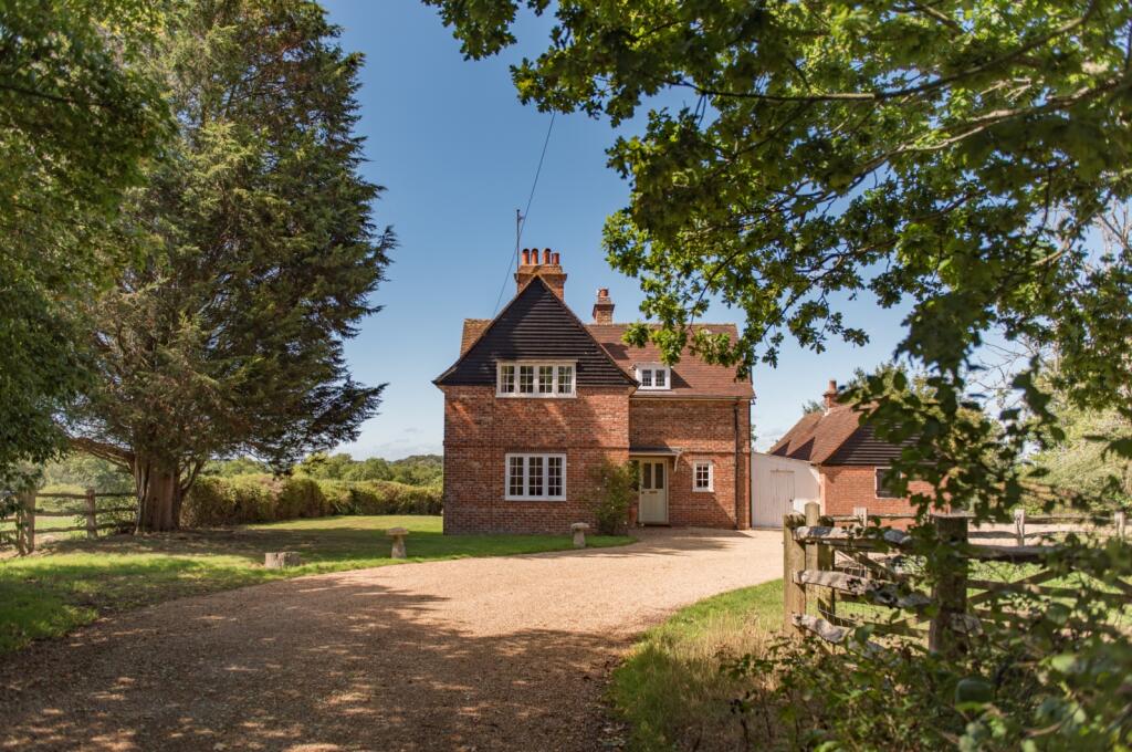 Main image of property: Peasmarsh, Rye, East Sussex, TN31