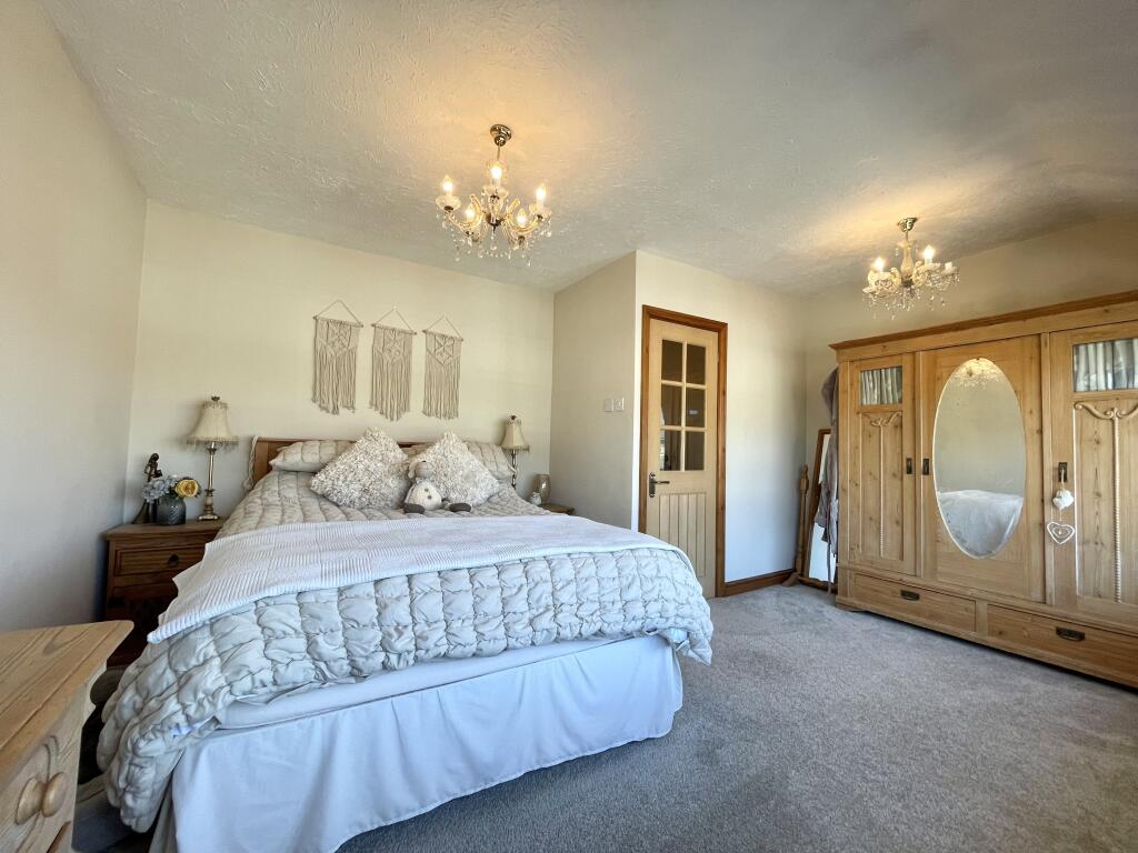 House in Stockport - View 4