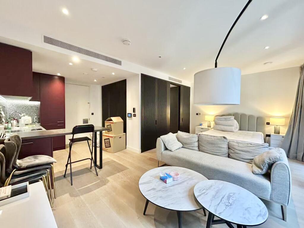 Studio flat for rent