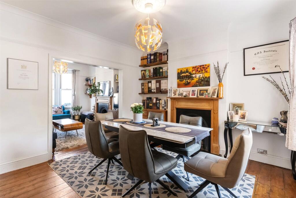 House in London, The Beveree, Hampton - View 5