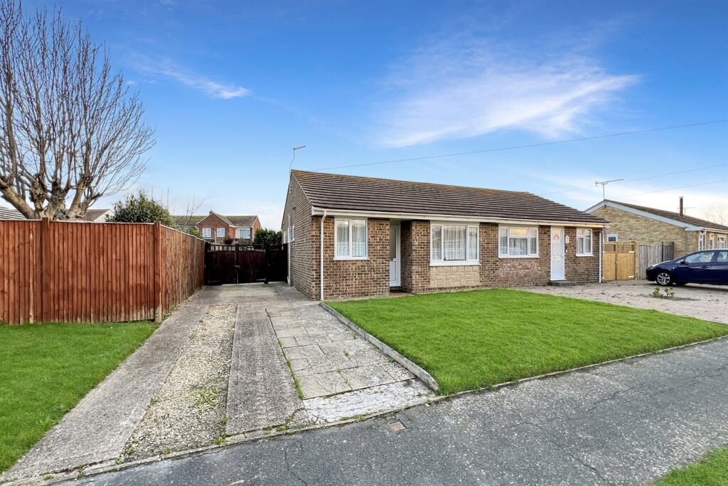 Main image of property: 2 bedroom Semi Detached Bungalow in Selsey
