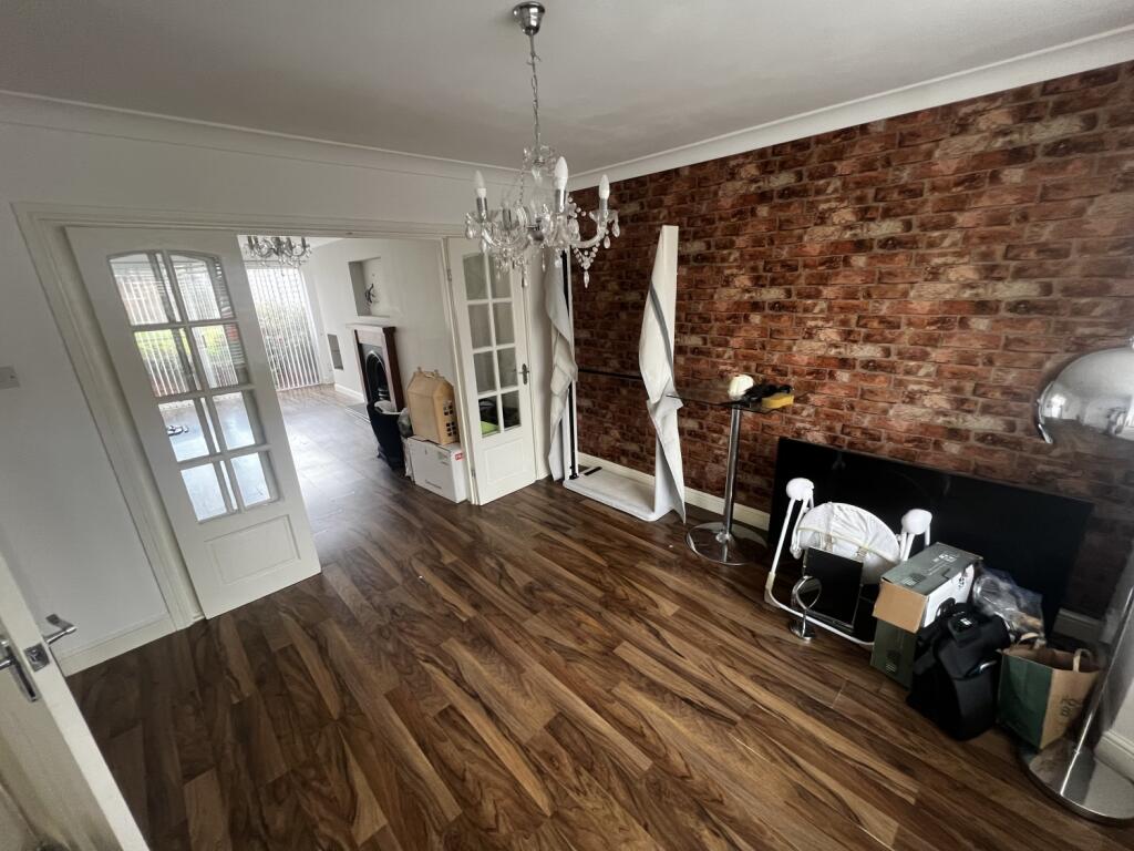 House in Dudley, West Midlands - More