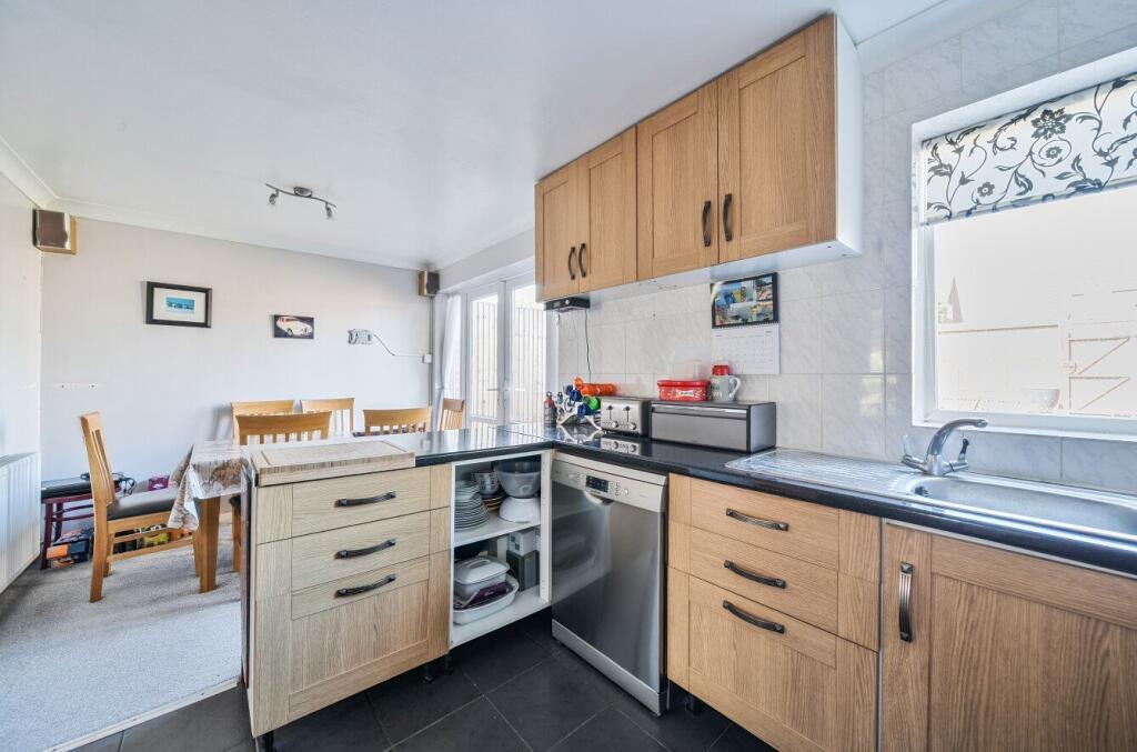 House in Fareham, Hampshire - View 3