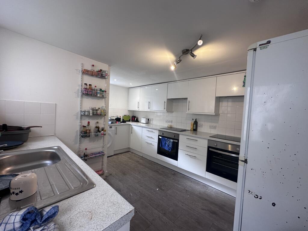 Main image of property: 25 North Road East