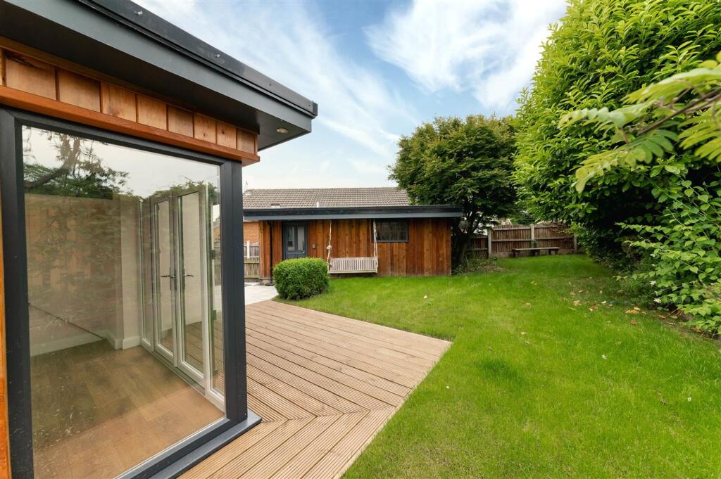 Fernlea Close, Crofton, WF4 photo 3