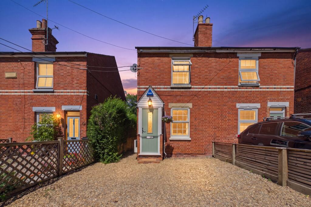 Main image of property: Coronation Cottages, Davis Way, Reading, Berkshire, RG10