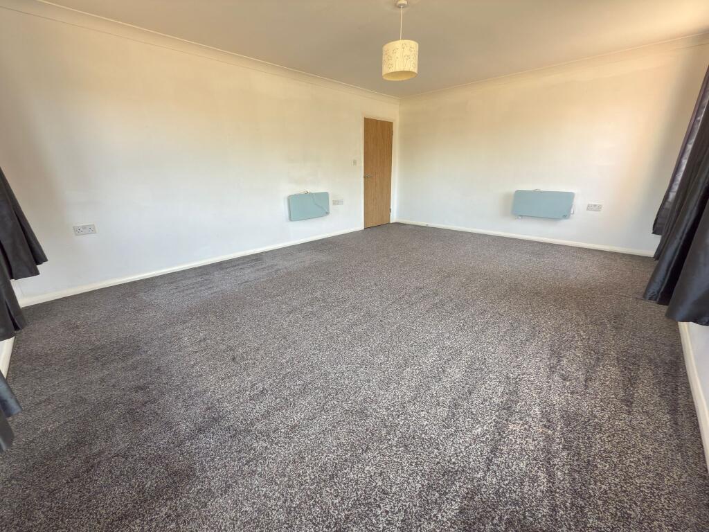 Apartment in Portsmouth - View 4