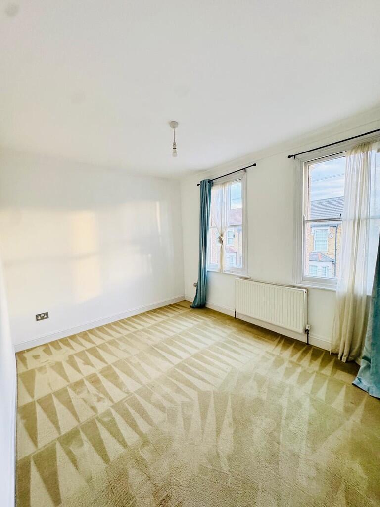 House in Ilford - View 4