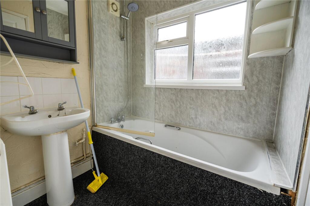 House in Cleethorpes, North East Lincolnshire - More