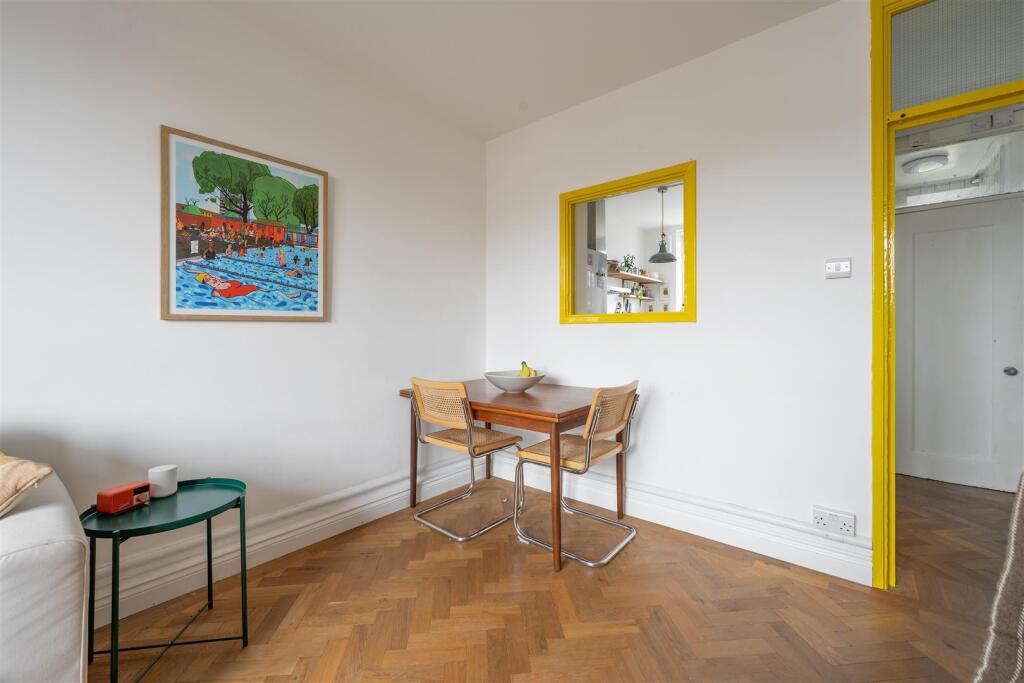 Apartment in London, Shacklewell - View 4