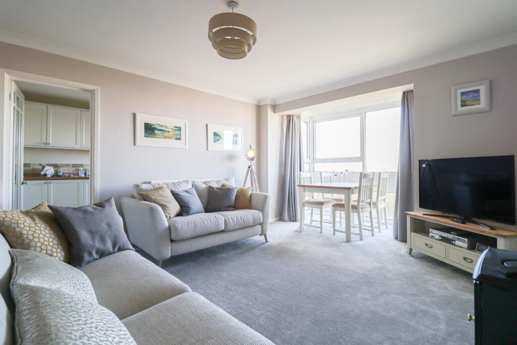 2-bed apartment on Buckingham Court, Hunstanton, Norfolk, PE36, £180,000