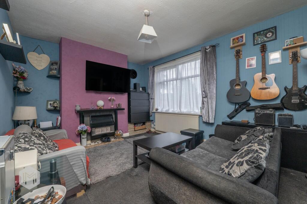Cornwall Drive, Bury, BL9 photo 2