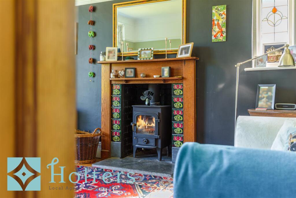 House in Bishop's Castle, Shropshire - More