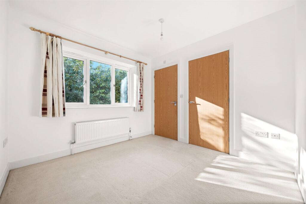 Reading Road, Wokingham, Berkshire, RG41 - View 5