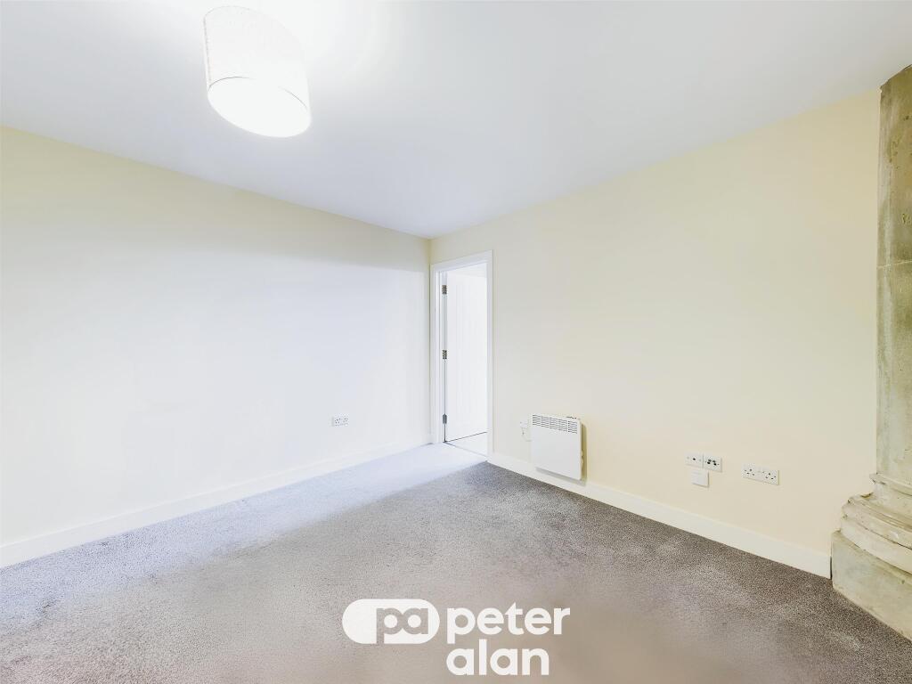 Apartment in Cardiff - View 3