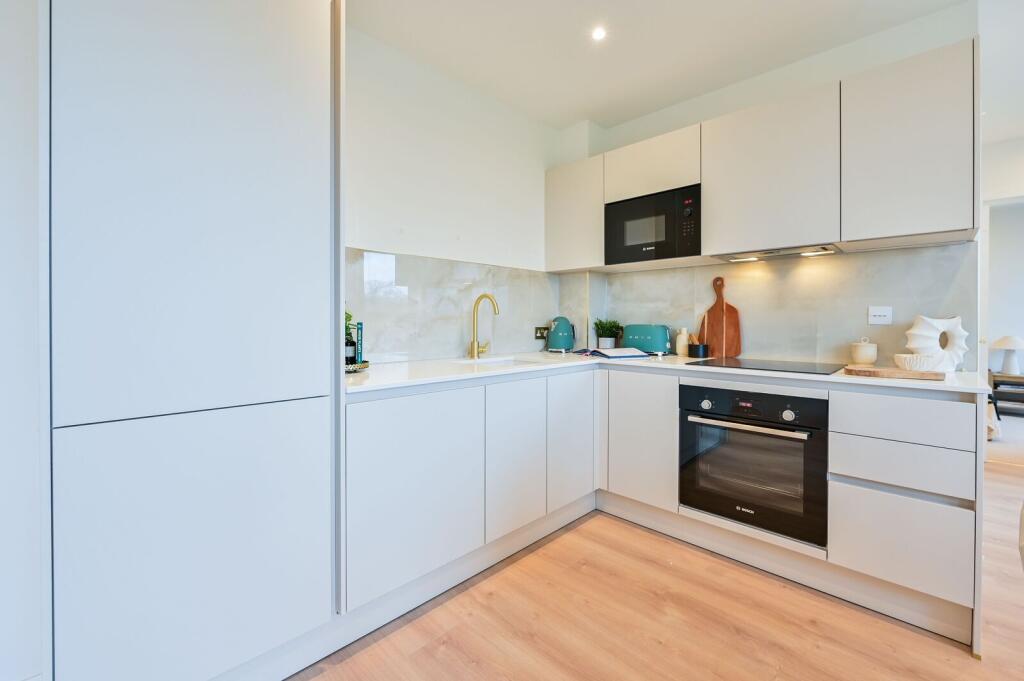Apartment in London - More