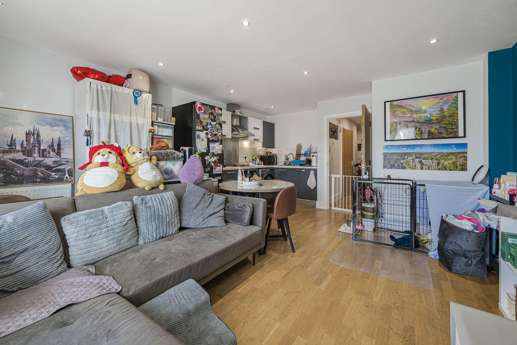 Apartment in Sidcup, Halfway Street, Longlands - View 2